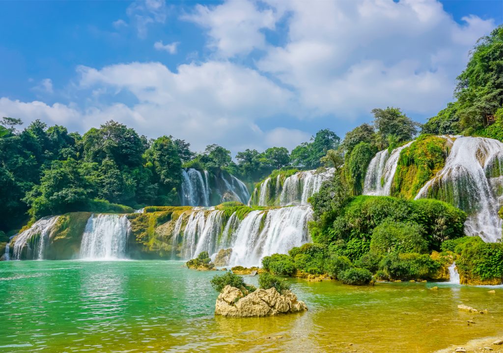 One day travel package with natural views H Rgrgrtg 1024x720